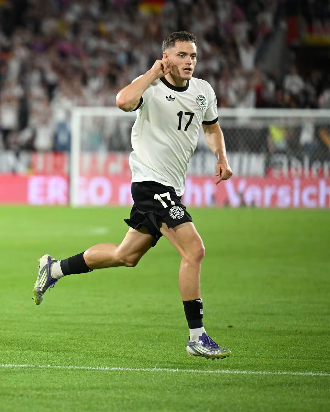 爱游戏体育sports-包含今晚欧超杯传出新动向，毕尔巴鄂竞技单刀错失，管理层表态：引发热议，控场能力受关注的词条-爱游戏体育sports